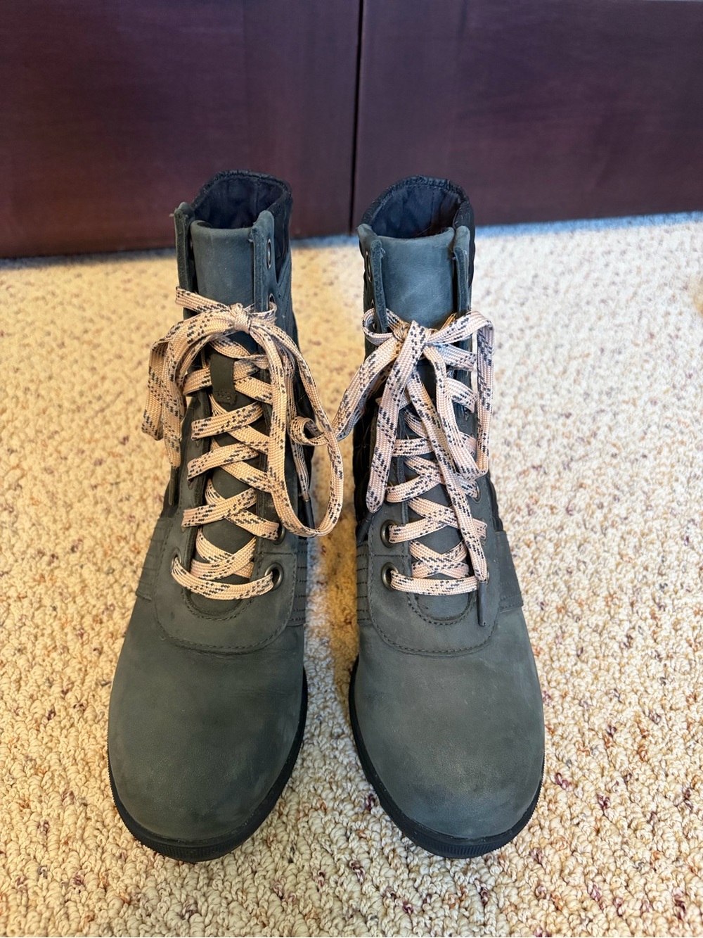 Sorel Grey Wedge Lace-Up Ankle Boots with Cream Patterned Laces